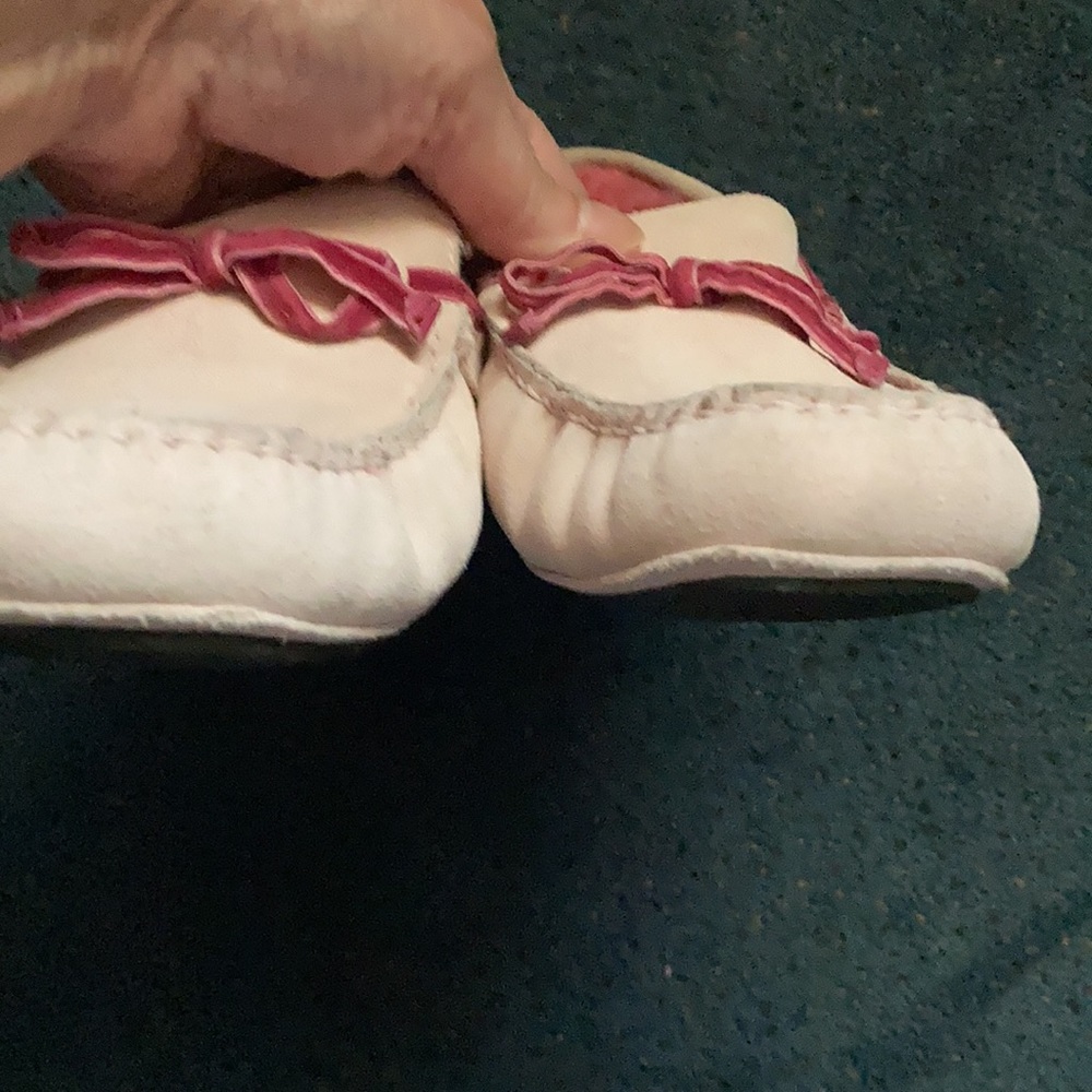 Cole Haan  leather and suede women’s slippers - Picture 5 of 6